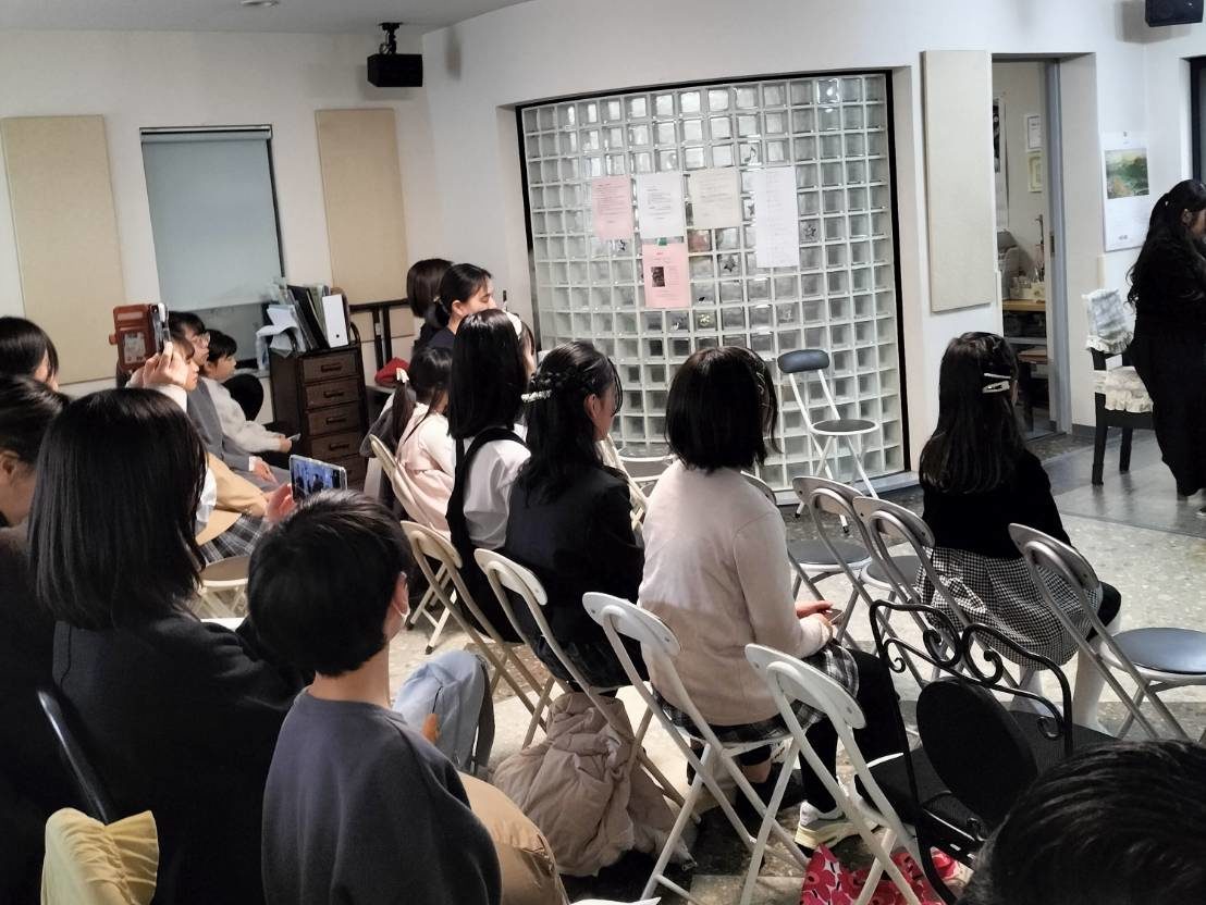 音楽会を楽しむみなさん